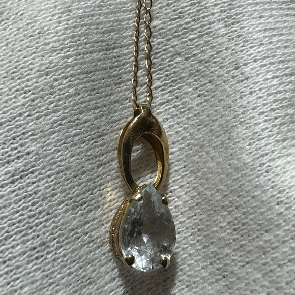 14KT Yellow Gold Solitaire Teardrop Aquamarine Pendant Necklace - Picture 2 of 8
